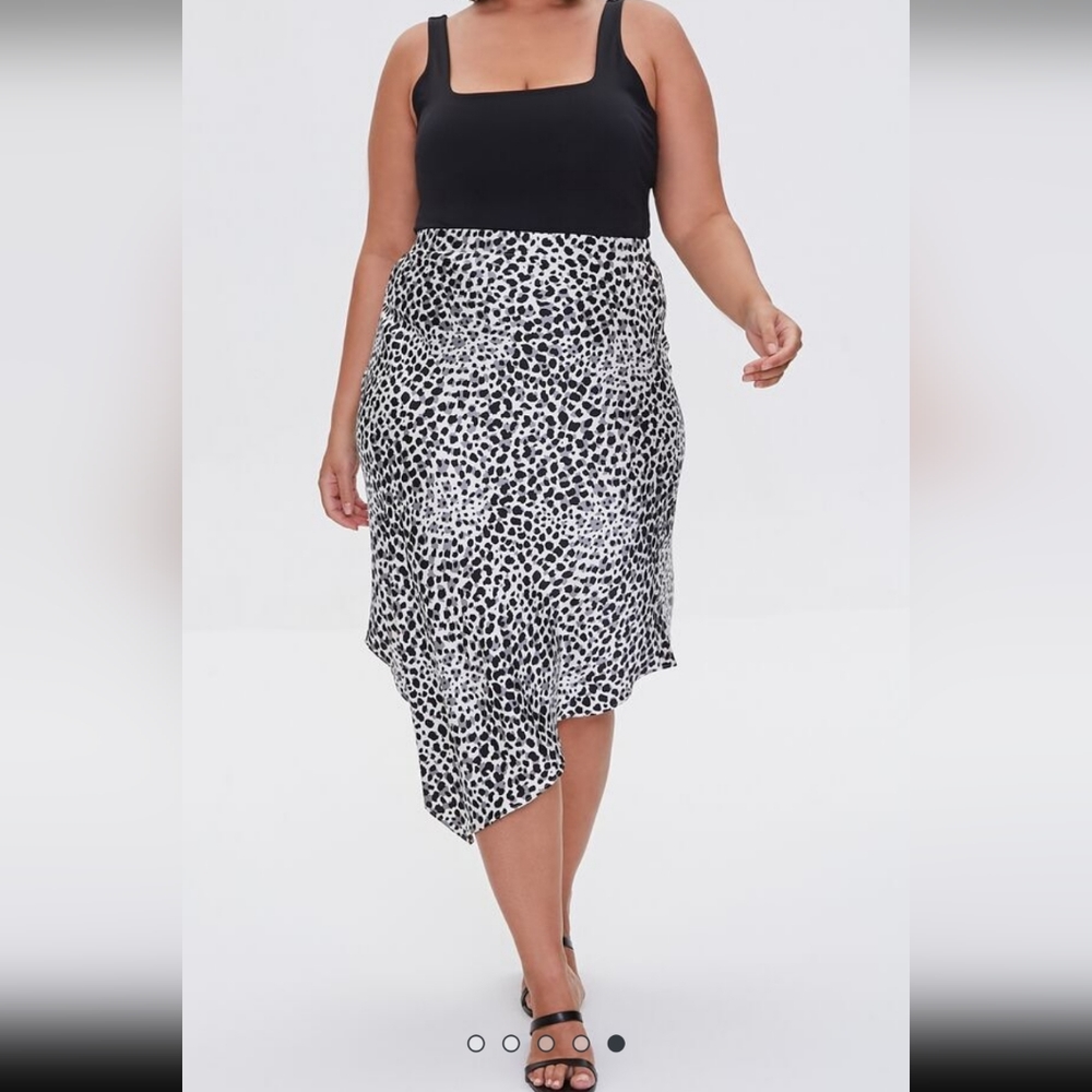 Plus size leopard print slip skirt
